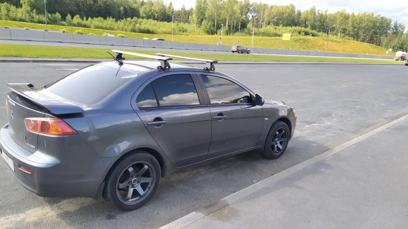 Багажник на крышу Mitsubishi Lancer 10