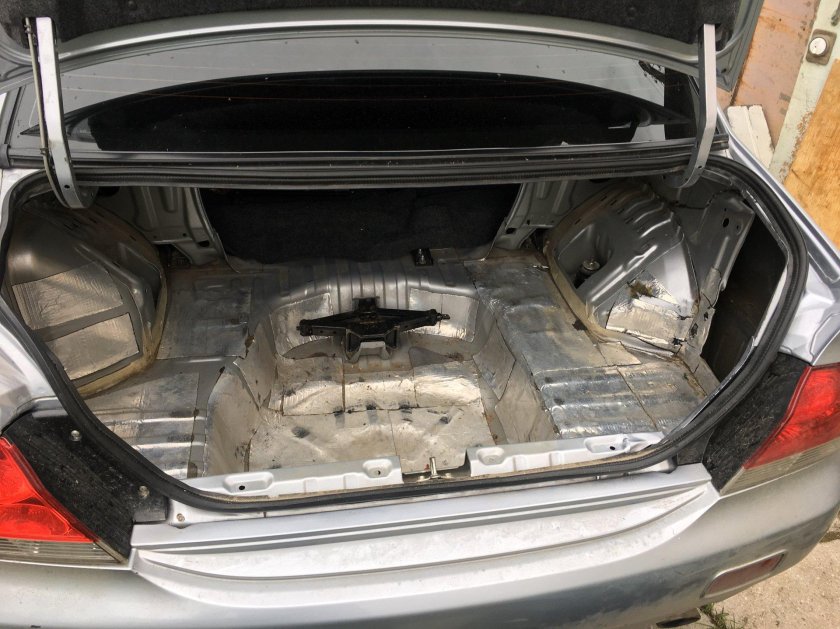 Багажник на Митсубиси Лансер 9 седан