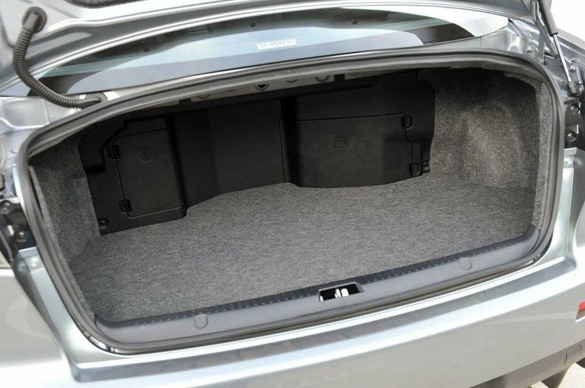 Багажник Митсубиси Лансер 10