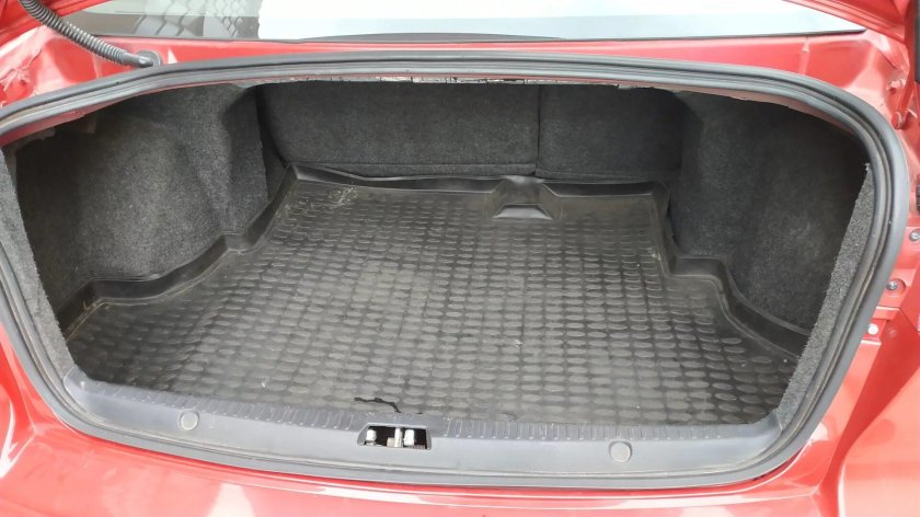 Лансер 10 хэтчбек багажник