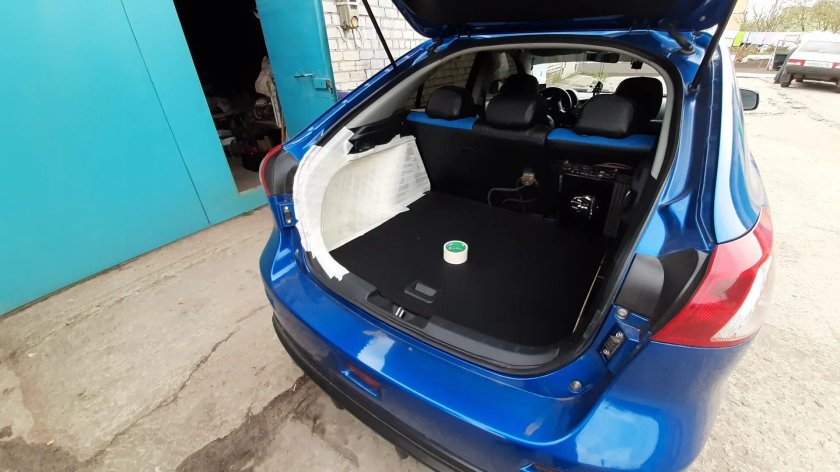 Митсубиси Лансер 10 хэтчбек багажник