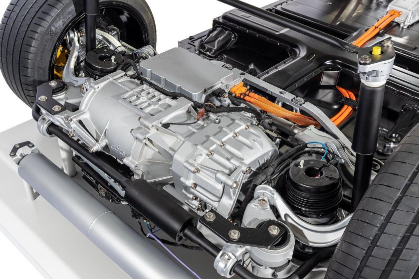 Porsche Taycan Motor