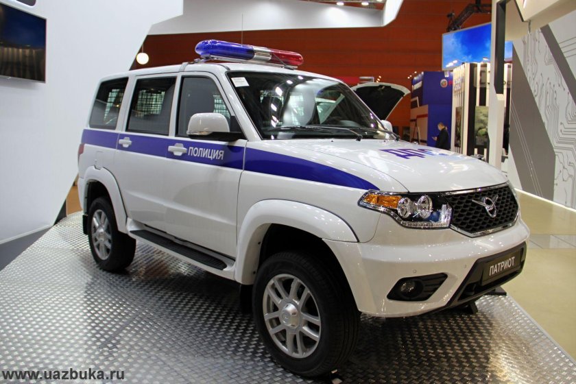 Внедорожник УАЗ-3163 «Патриот» полиция