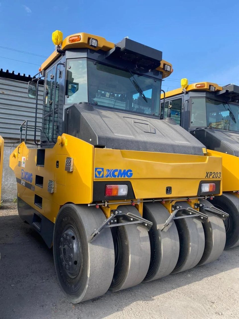 Пневмоколёсный каток XCMG xp203