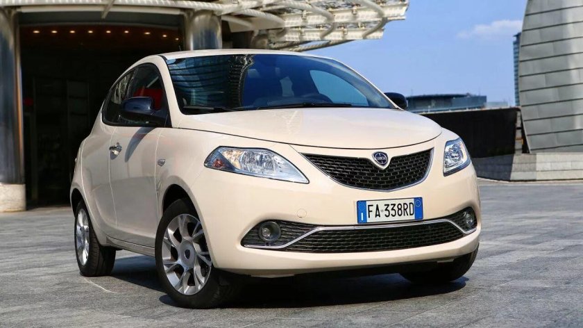 Лянча Юпсилон