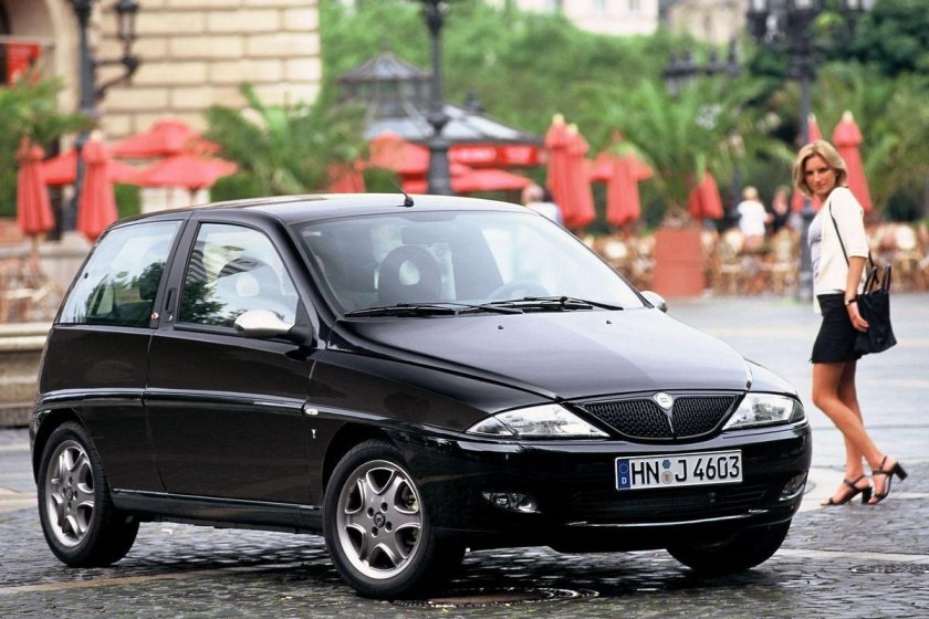 Лянча Ypsilon 1