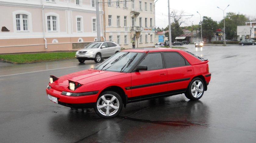 Mazda 323f
