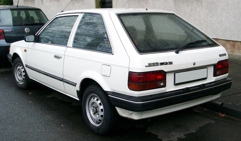 Mazda 323 1987