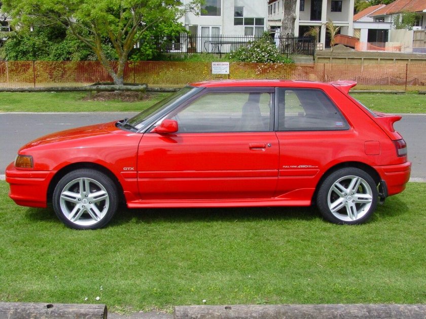 Мазда 323 bg купе