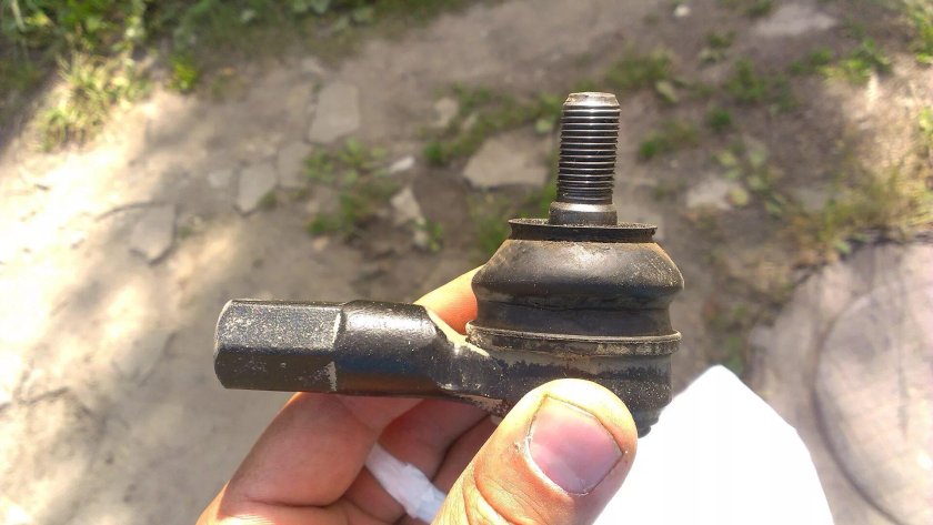 Наконечник рулевой Митсубиси Легнум