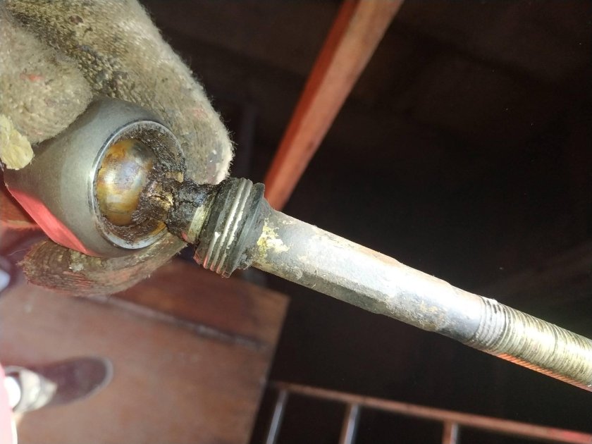 Рулевые тяги без наконечников ВАЗ 2106