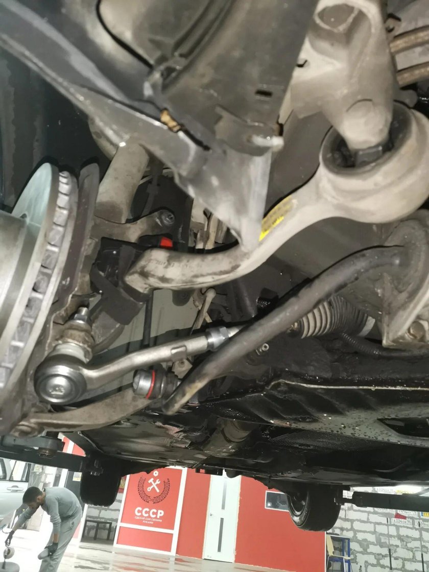 BMW e60 рулевая тяга