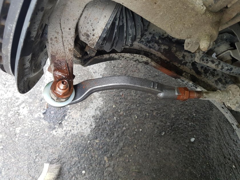 Gs300 Lexus рулевой наконечник