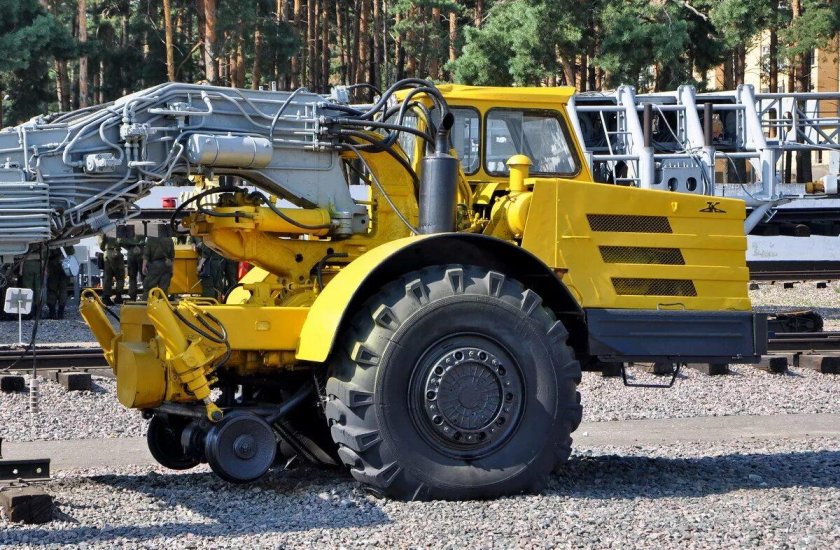 МОАЗ-6442 скрепер