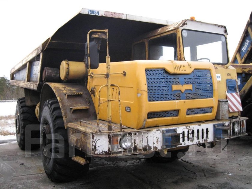 Самосвал МОАЗ-75054