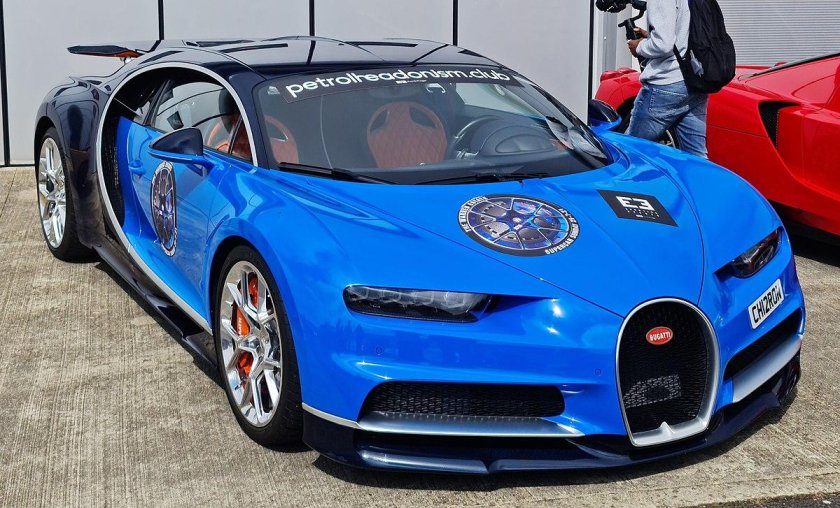 Бугатти Аква