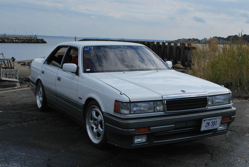 Mazda Luce 1990