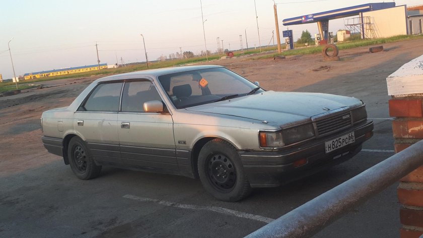 Mazda Luce 1987