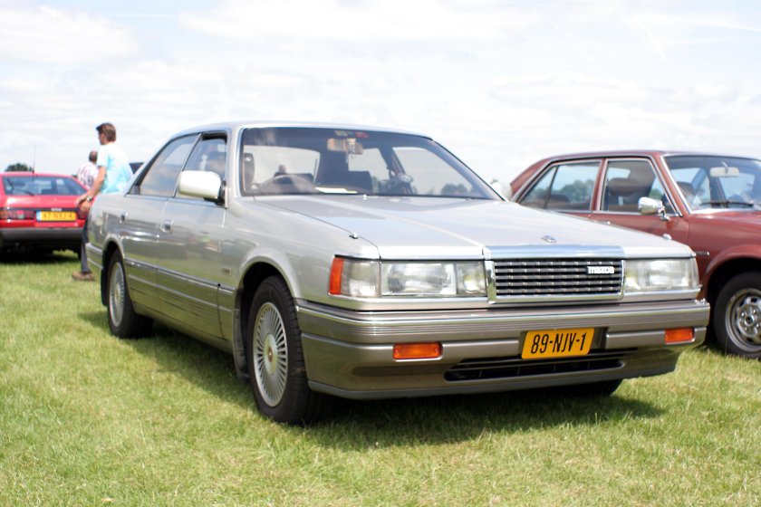 Mazda Luce 1988