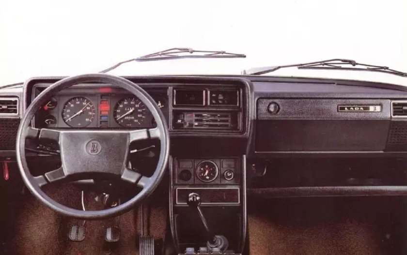 Лада ВАЗ 2104 салон