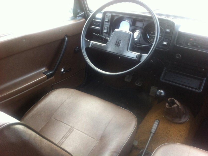 Экспортная ВАЗ 2104 салон