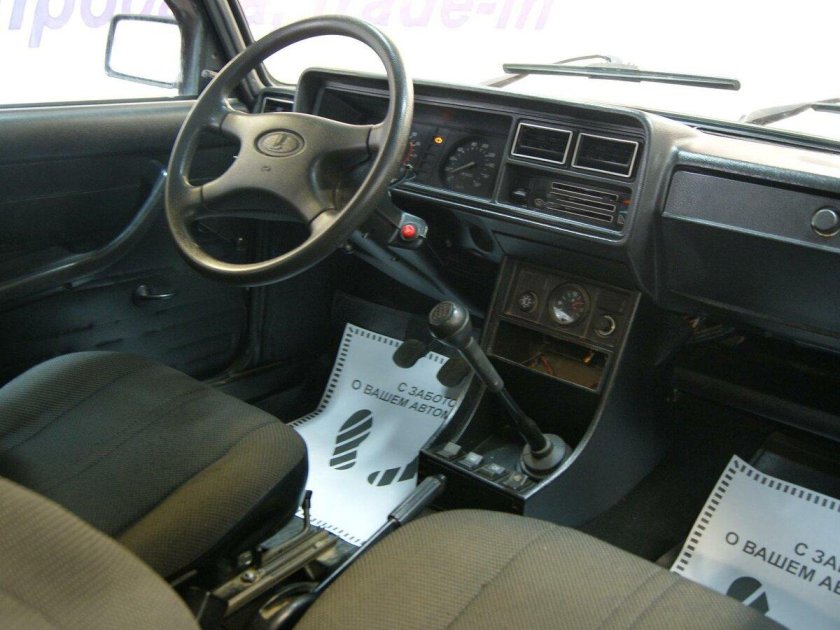 Лада ВАЗ 2104 салон