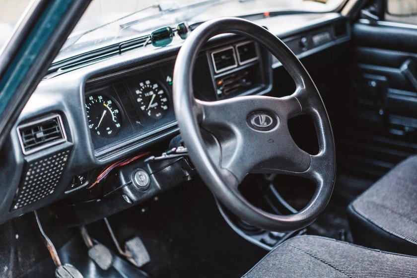 Лада ВАЗ 2104 салон