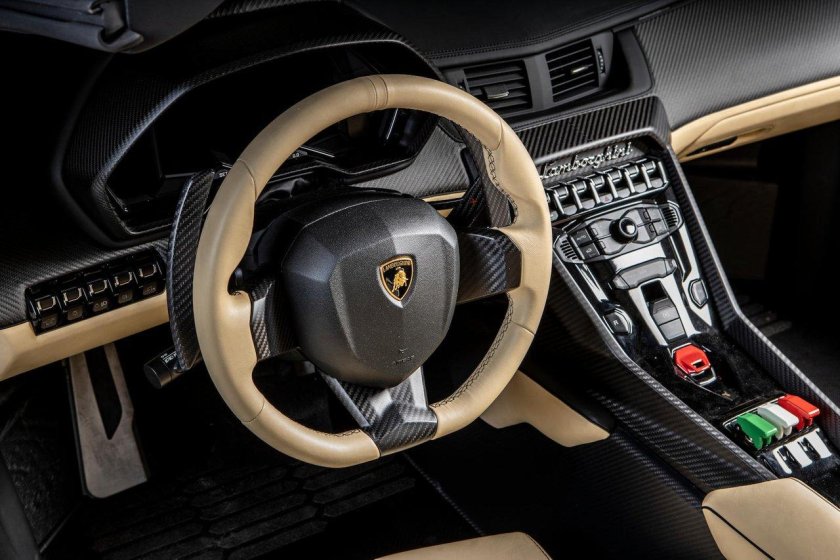 Lamborghini Veneno Roadster 2021 салон