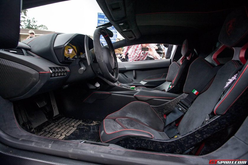 Алькантара Ламборгини