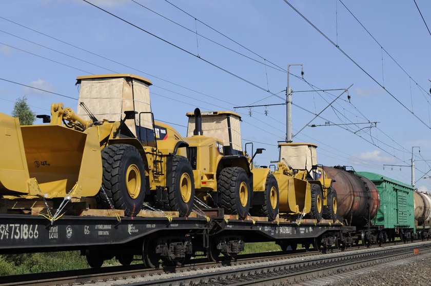 Трактор т-100 на ЖД платформе