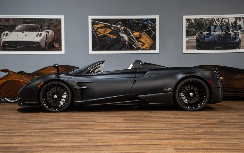 Pagani Huayra Roadster 2018