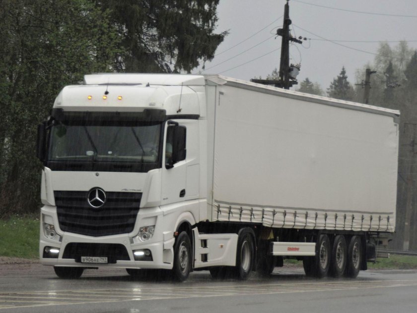 Мерскдес актора МП 4