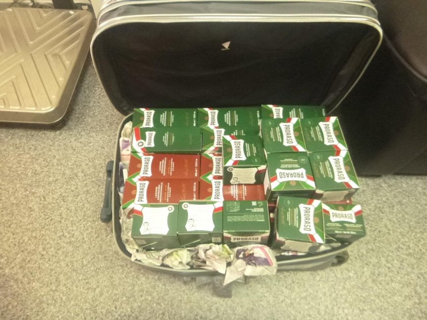 Чемодан поезд