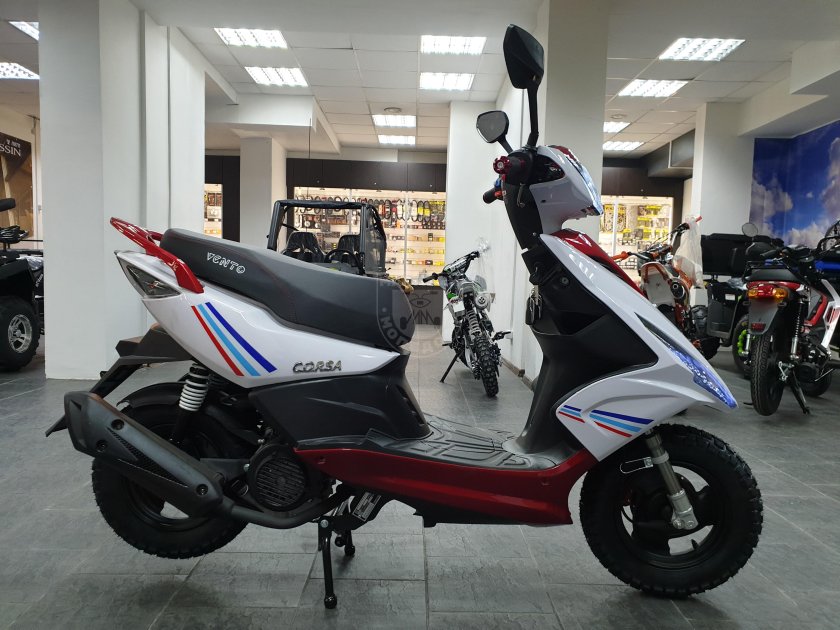 Скутер Vento Corsa 50(150)