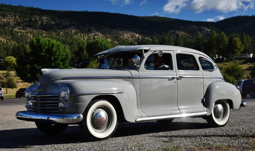 Plymouth Deluxe (1946)