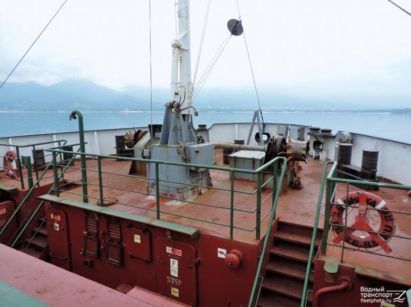 Палуба танкера