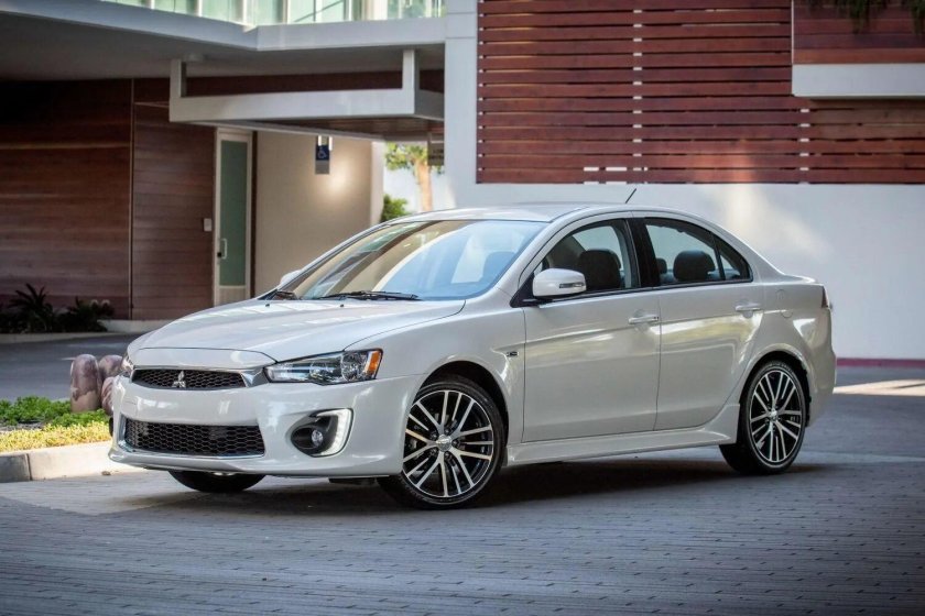 Митсубиси Лансер 2017 года