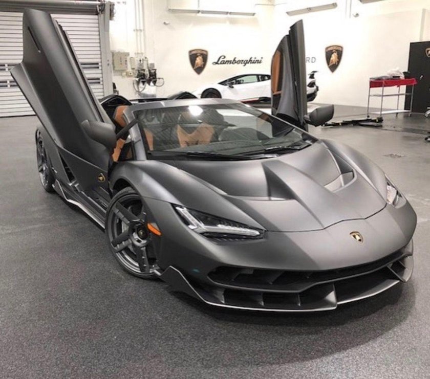 Спорткар Lamborghini Centenario