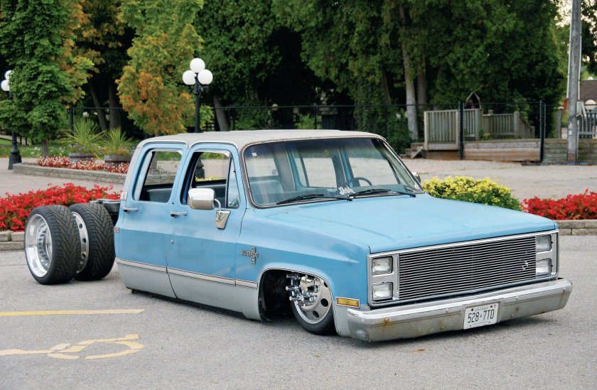 Пикап лоурайдер