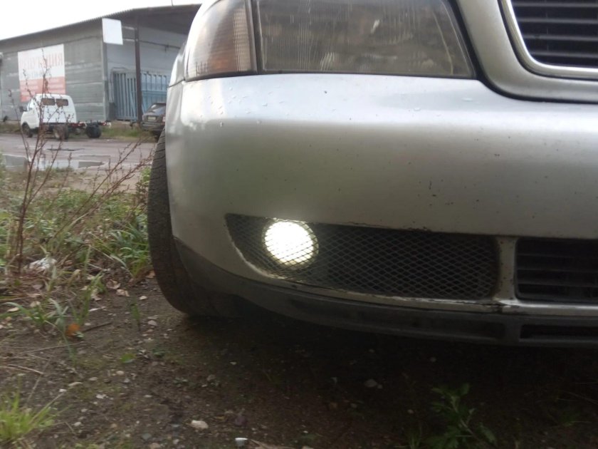 Противотуманные фары Ауди а6 с4