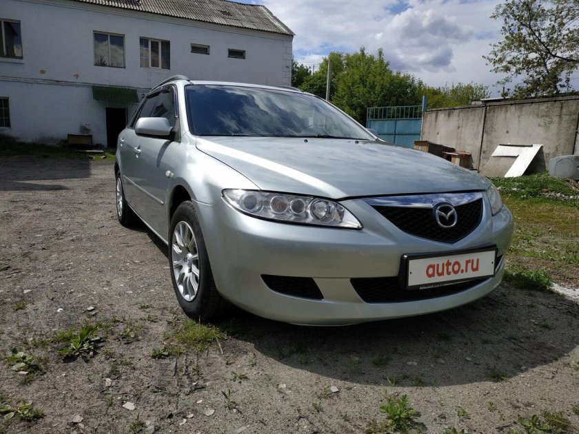 Серебристая Мазда 6 gg