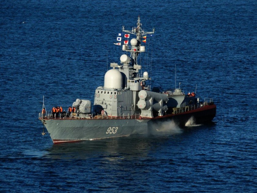 Ракетный катер молния 12411