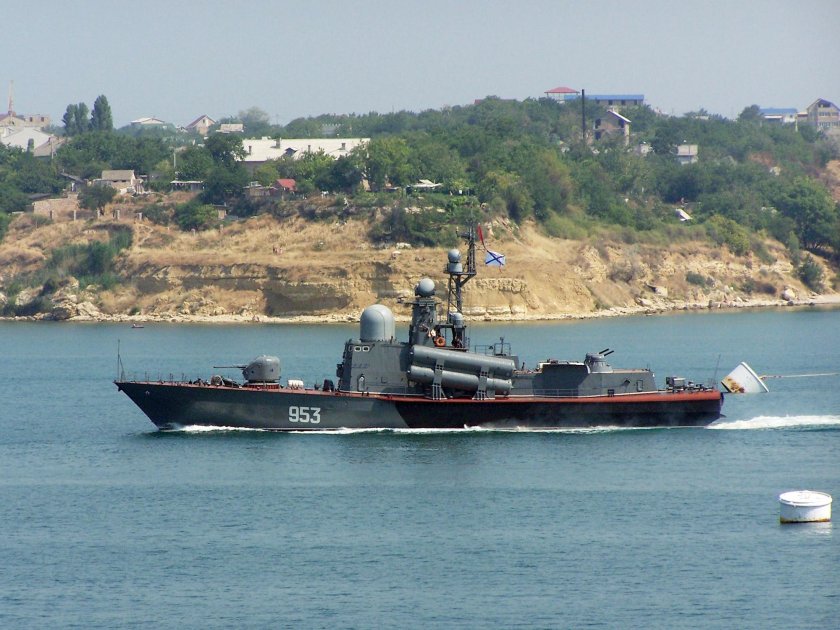 Ракетный катер р-239