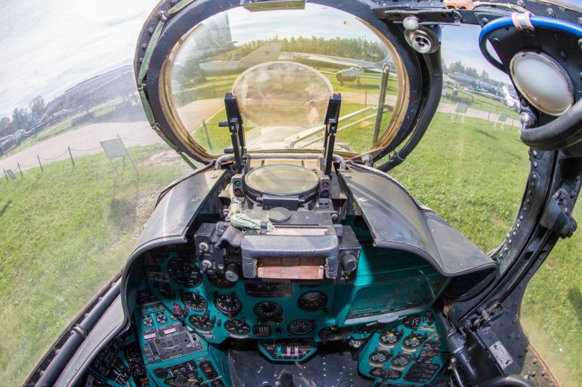 Ми-24 кабина