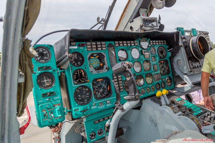 Ка-27м кабина