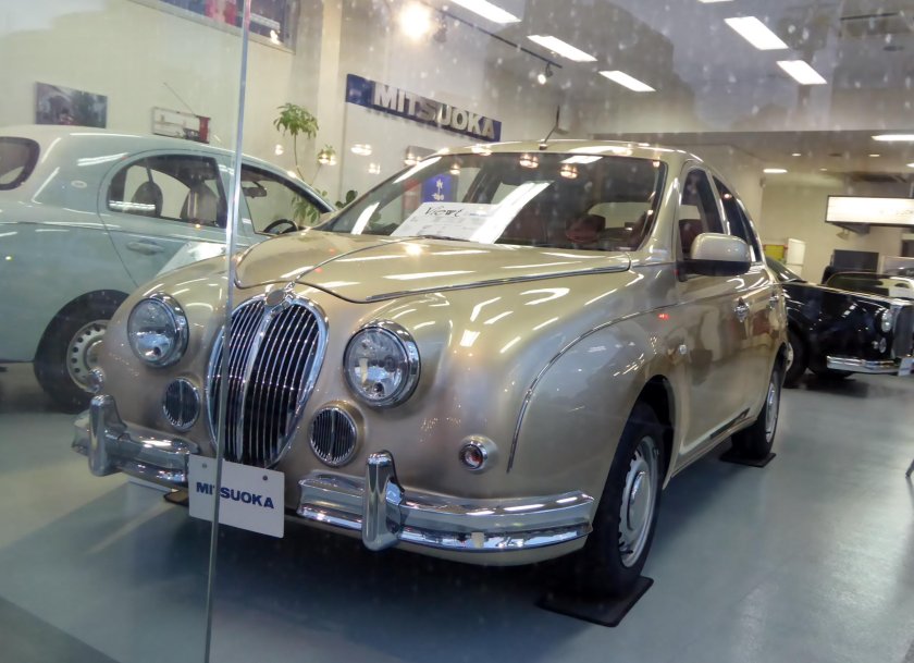 Mitsuoka viewt III (k13) – седан