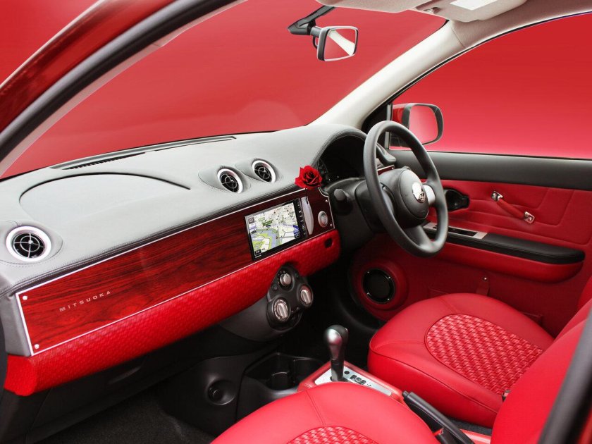 Mitsuoka viewt III (k13) – седан