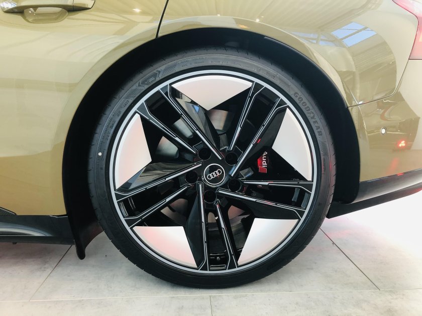 Audi e-tron диски