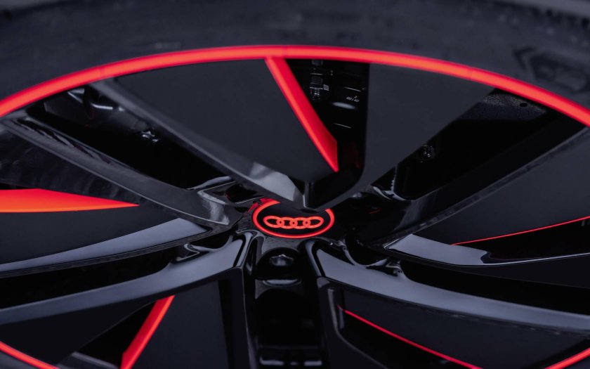 Ауди е-трон gt 2021