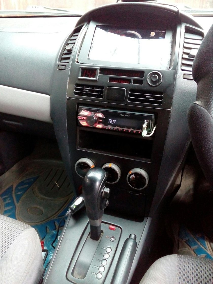 Nissan Wingroad y11 Торпедо